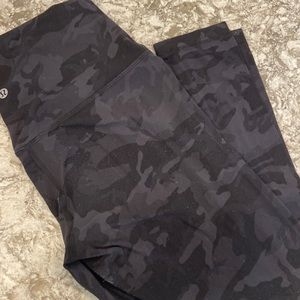 LULU LEMON ALIGN LEGGINS - black camo - 28”
